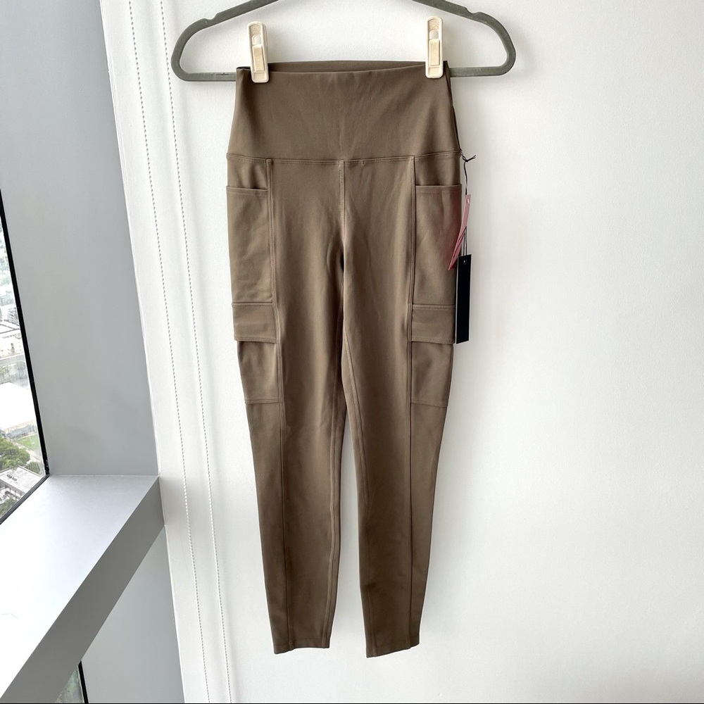 Carbon38 Utility Cargo High Rise Legging - Picture 2 of 11